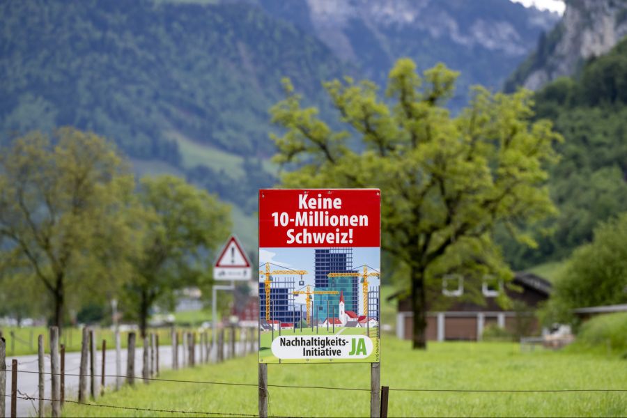 Mit der Zuwanderungsinitiative wolle die SVP «den Reichen in ihren fetten Autos» noch reicher machen, schimpfte er.