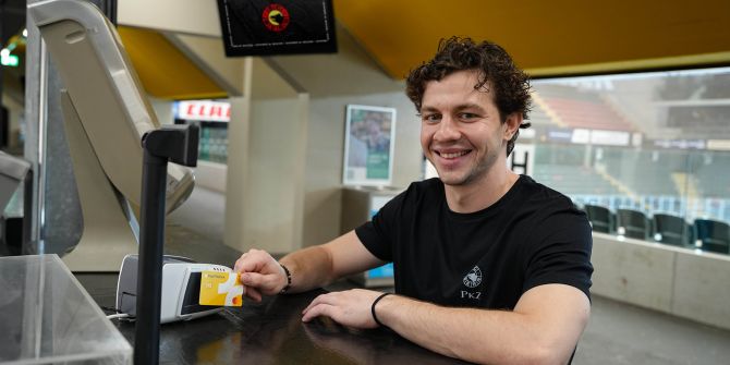 SC Bern Postfinance-Arena cashless