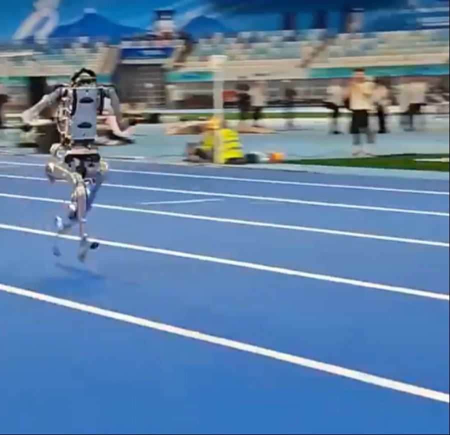 Ein humanoider Roboter aus China rannte kürzlich schneller als Usain Bolt.