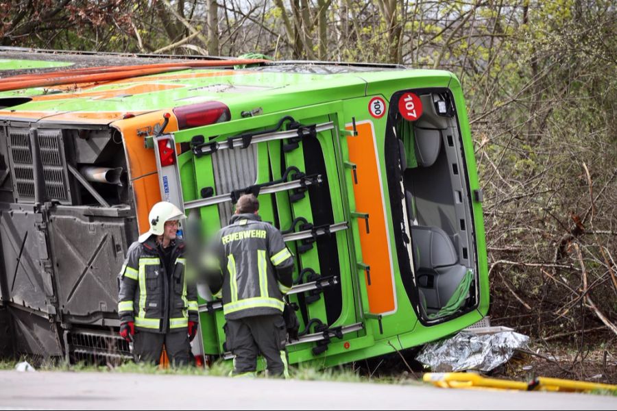 In der Nähe von Leipzig kam es zu einem schweren Verkehrsunfall.