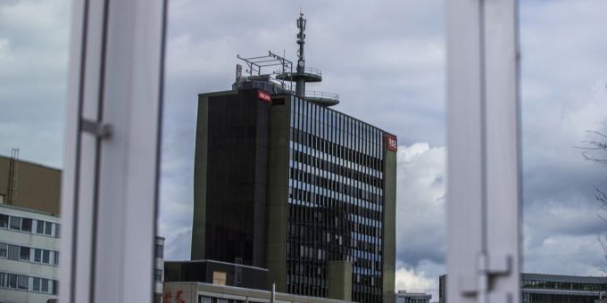 Die Ombudsstelle der SRG kritisiert die Einschätzung eines SRF-Bundeshausredaktors zur Inklusionspolitik der SP. (Archivbild) srg