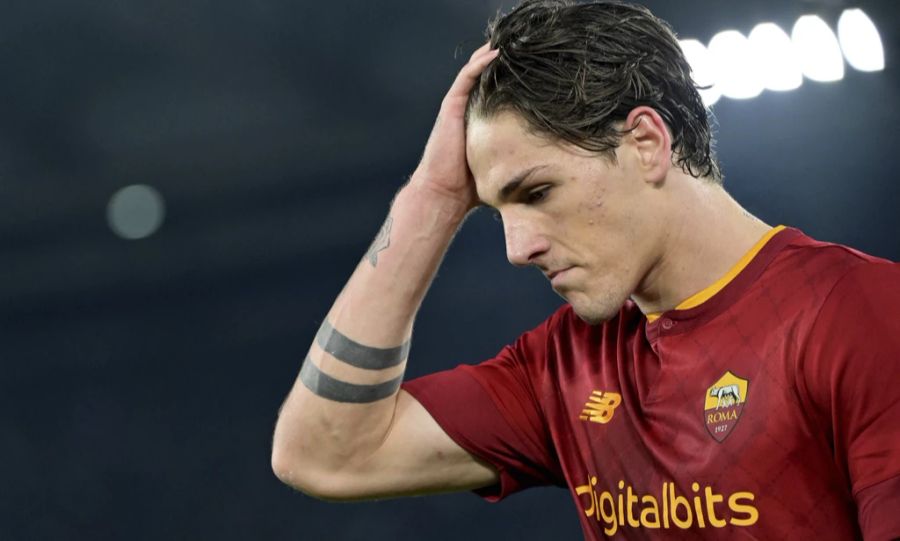 Bevor sie mit Zaccagni zusammenkam, datete Nasti einen anderen Nationalspieler – Nicolo Zaniolo. Der 24-Jährige verpasst die EM 2024 wegen eines Fuss-Bruchs.