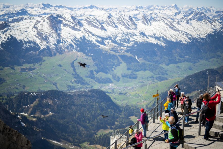 Doch der Kälteeinbruch währt nicht lange. Am Samstag steigt die Schneefallgrenze schon wieder auf 2000 Meter.