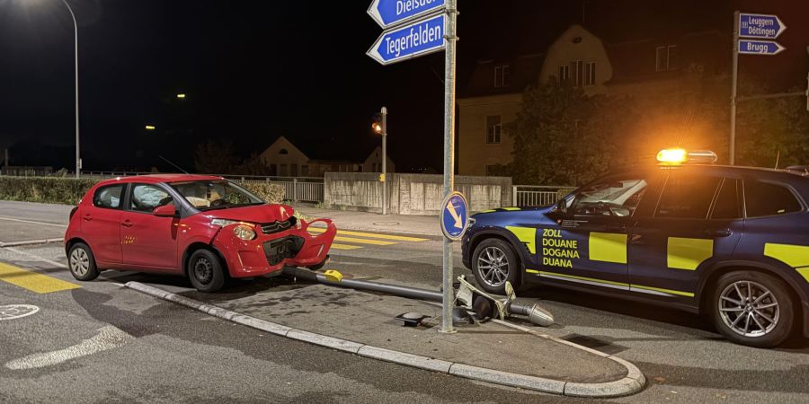 Die Unfallstelle an der Kreuzung im Dorfzentrum von Döttingen.