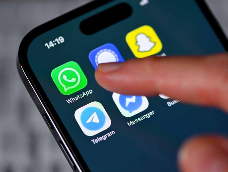 In Como werden auf WhatsApp Nachrichten mit Gewaltandrohungen verbreitet.