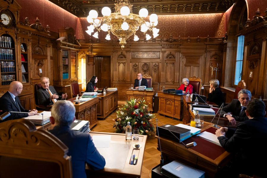 Der Run auf das hohe Amt bleibt damit auch kurz vor Ablauf der Anmeldefrist aus.