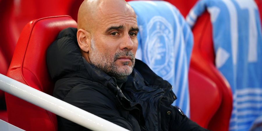 Verzweifelt: Pep Guardiola hat mit Manchester City vier Premier-League-Spiele in Serie verloren.