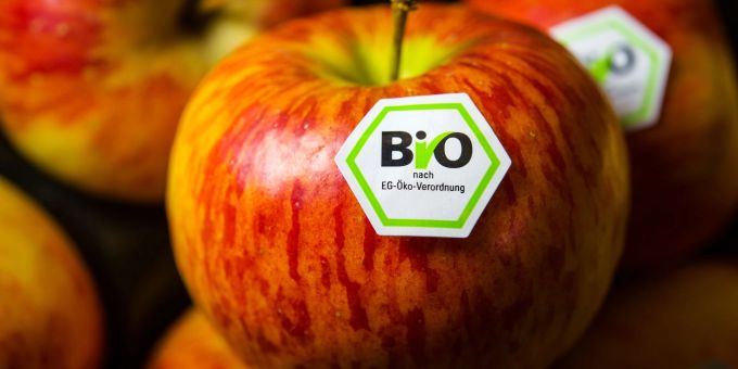 Bis 2030 sollen eigentlich mindestens 25 Prozenz der landwirtschaftlichen Flächen in der EU ökologisch bewirtschaftet werden. (Archivbild) Bis 2030 sollen eigentlich mindestens 25 Prozenz der landwirtschaftlichen Flächen in der EU ökologisch bewirtschaftet werden. (Archivbild)