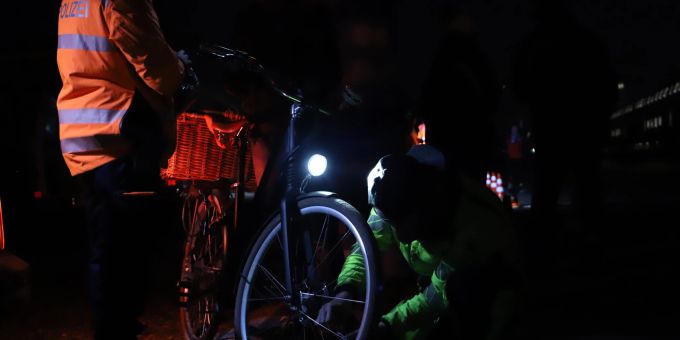 Beleuchtungskontrolle im Kanton Zug. Beleuchtungskontrolle in Zug.