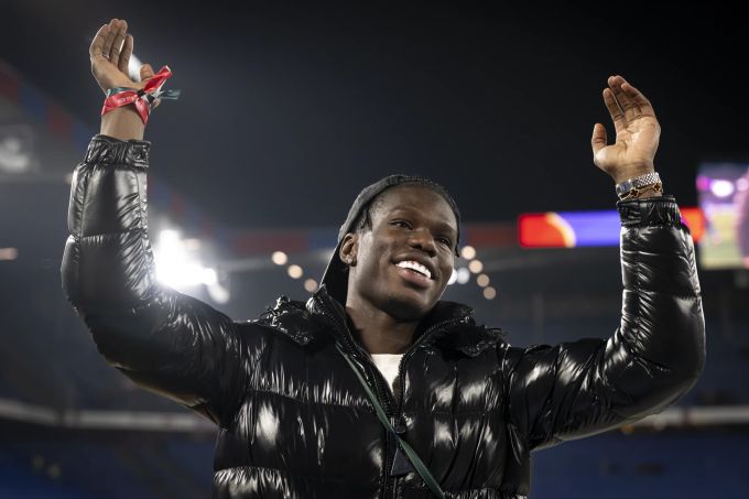 Thierno Barry wurde von den Fans des FCB gebührend empfangen. Thierno Barry FC Basel