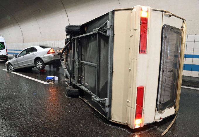 Beim Unfall entstand ein Sachschaden. Sachschaden