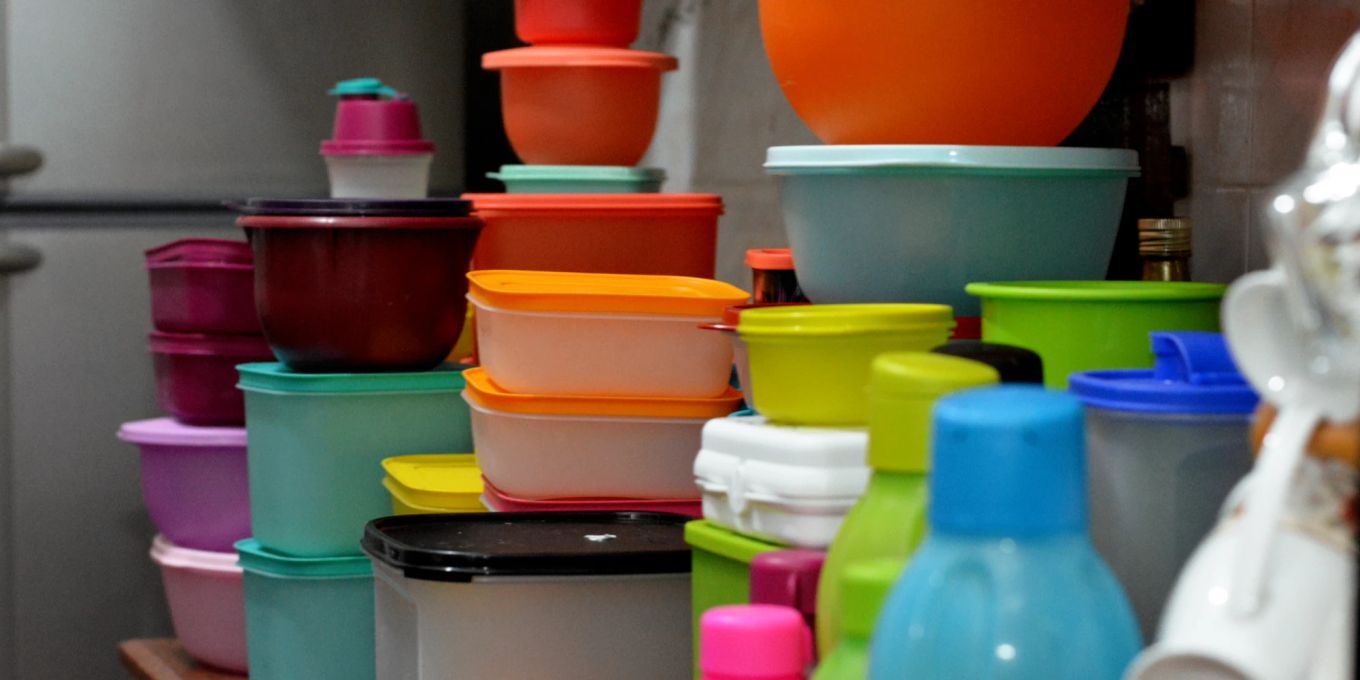 Tupperdosen clever ordnen  mit diesen einfachen Tipps | Nau Living