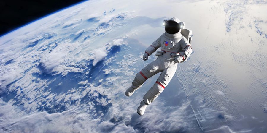 Astronaut im Weltall