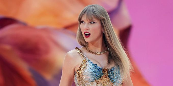 Fans schockiert - Taylor-Swift-Gitarre gekauft & zerstört