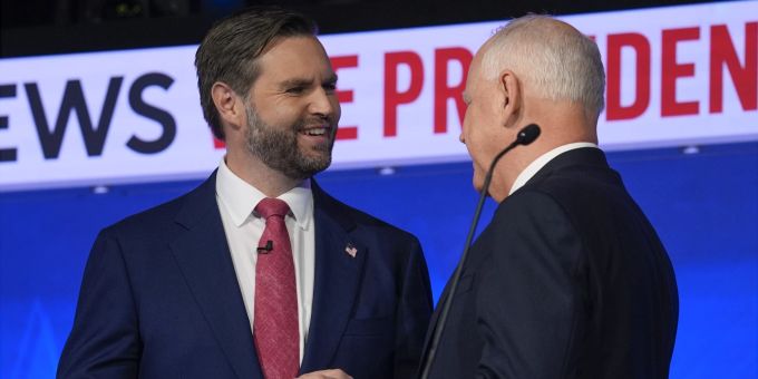 J.D. Vance (links) und Tim Walz (rechts) bei der Vize-Debatte im US-Wahlkampf. Vance Walz