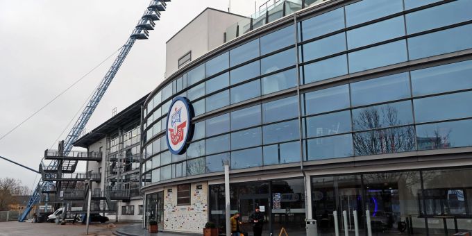 Ein Mitarbeiter von Hansa Rostock hat 100'000 Euro aus einem Safe entwendet. Ein Mitarbeiter von Hansa Rostock hat 100'000 Euro aus einem Safe entwendet.