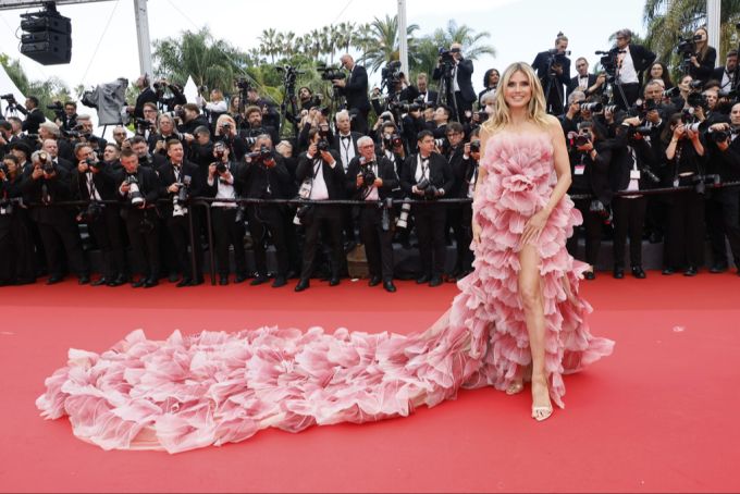 Heidi Klum wollte von der neuen Kleiderordnung nichts wissen. teppich cannes