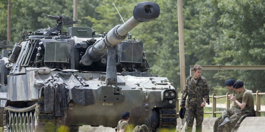 Schweizer Armee Panzerhaubitze