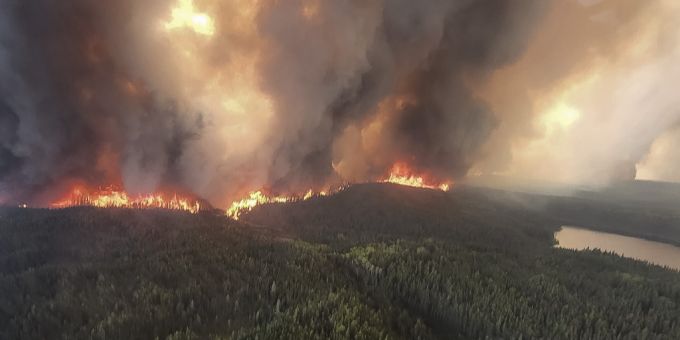 Wegen schwerer Waldbrände wurde in der kanadischen Provinz der Notstand ausgerufen. kanada