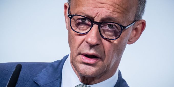 Bundeskanzler Merz hat gute Erinnerungen an seine Wehrdienstzeit. (Archivfoto) Bundeskanzler Merz hat gute Erinnerungen an seine Wehrdienstzeit. (Archivfoto)