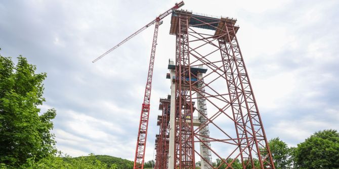 Bauarbeiter sterben bei Absturz von Neckartalbrücke