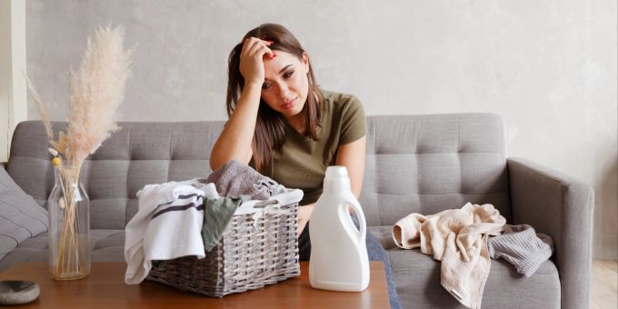 Frauen stemmen im Alltag vielfältige Aufgaben – nicht selten auf Kosten ihrer körperlichen und seelischen Gesundheit. Überforderung Frauen