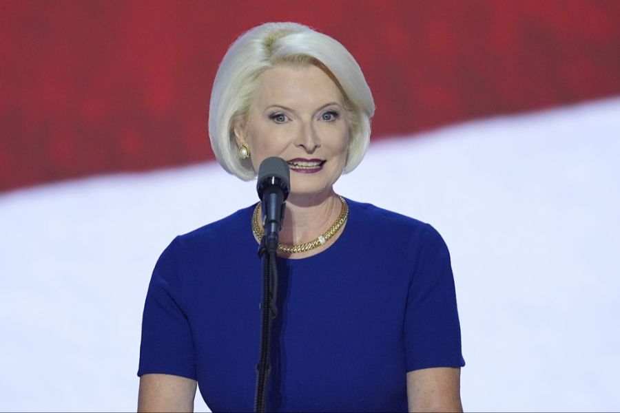 Callista Gingrich war vor dem US-Senat voll des Lobes für die Schweiz.