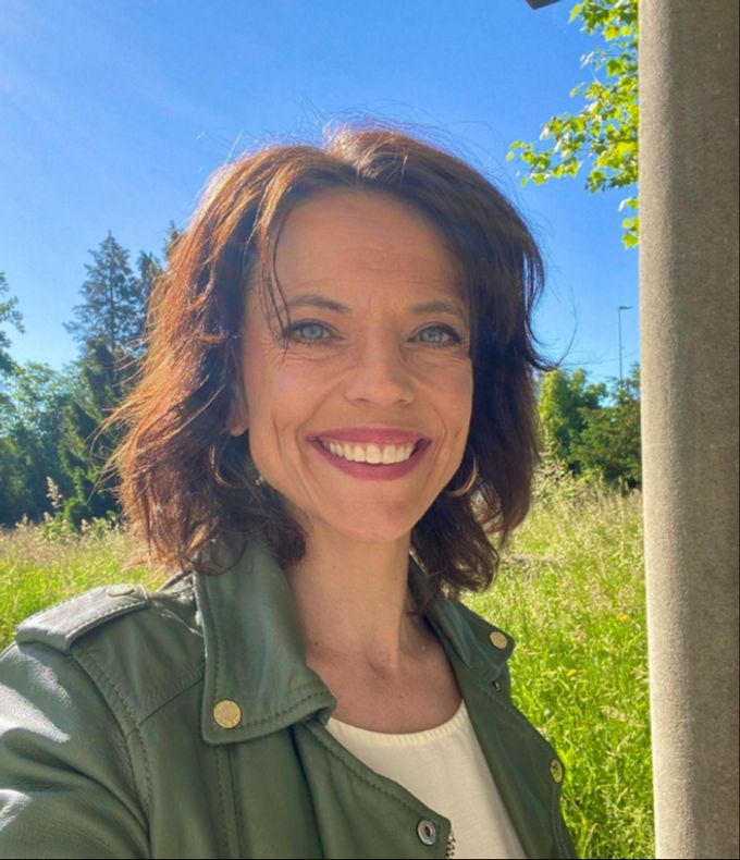 Die SRF-Moderatorin sinniert über den Konsum von Rauschmitteln im hohen Alter. Mona Vetsch