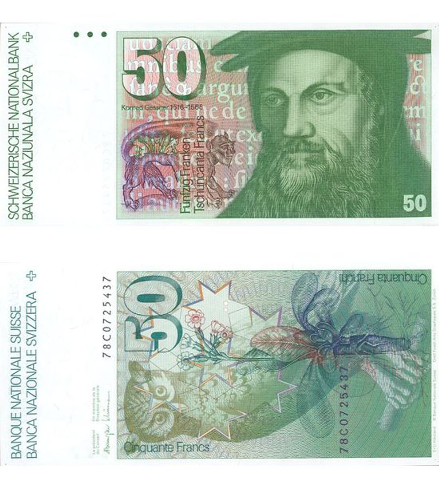 Auf der 50-Franken-Note der 6. Serie ist der Universalgelehrte Konrad Gessner (1516-1565) zu sehen. Die Rückseite zeigt einen Uhu, eine Primel und Sterne .