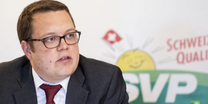 Der SVP-Kantonsrat und Dübendorfer Gemeinderat Patrick Walder muss sich vor Gericht dem Vorwurf der Rassendiskriminierung stellen. (Archivbild) SVP-Kantonsrat Rassendiskriminierung Gericht Eritreer