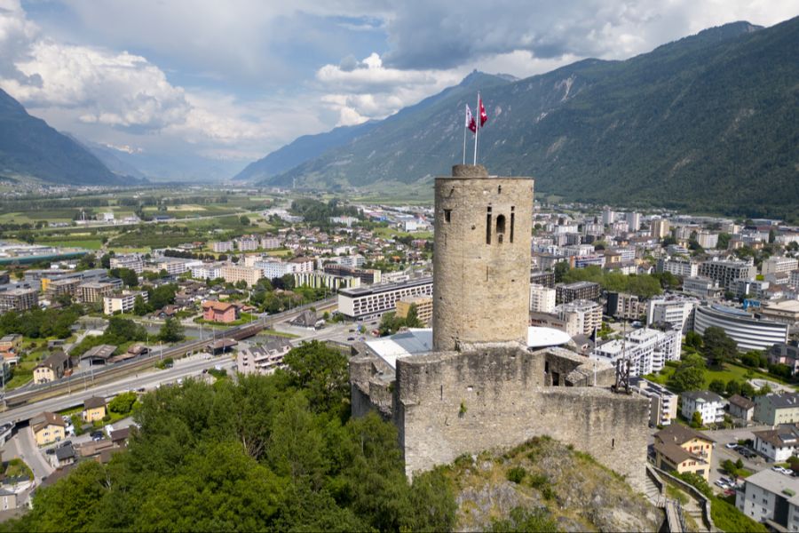 Die Schulkinder müssen eine vordefinierte Anzahl an Schultagen erreichen. Hier ein Bild von Martigny.