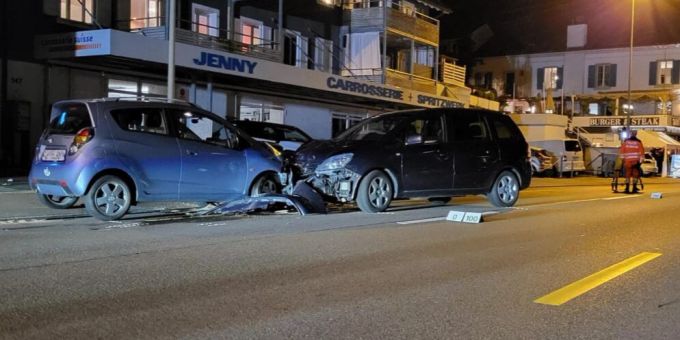 Herrliberg ZH - Schwerer Unfall mit vier Verletzten