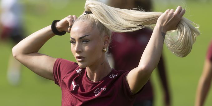 Noch ist unklar, ob es Alisha Lehmann in den Nati-Kader für die EM 2025 schafft. Alisha Lehmann
