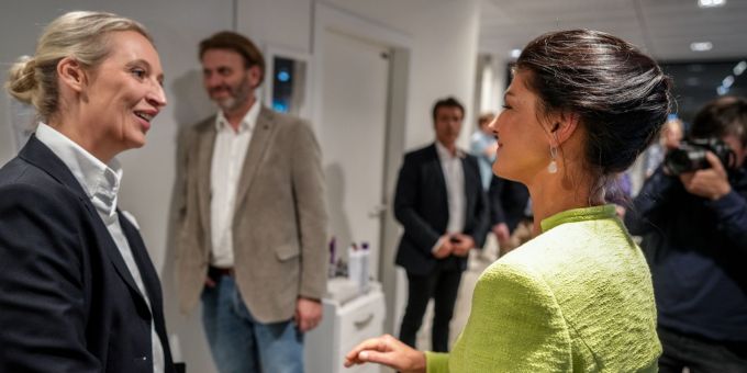 BSW-Chefin Sahra Wagenknecht (rechts) will die Brandmauer zur AfD (hier im Bild die Co-Vorsitzende Alice Weidel) einreissen. Sahra Wagenknecht Alice Weidel