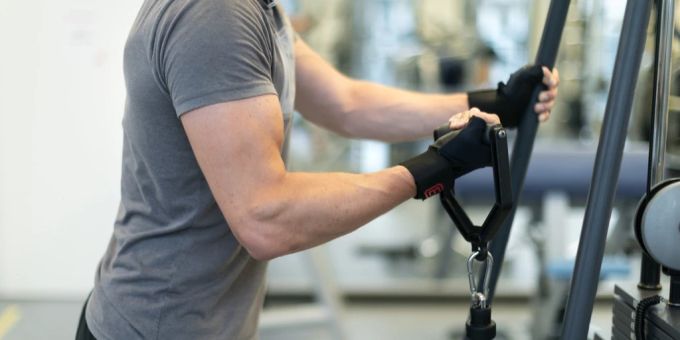 Ein junger Berner wollte bei einer Rabatt-Aktion sein Fitness-Abo verlängern – und wurde enttäuscht. (Symbolbild) Fitness Rabatt-Aktion