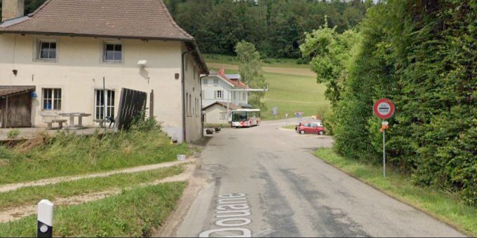 Der Grenzübergang in Lucelle, Frankreich, in den gleichnamigen Schweizer Weiler Lucelle im Kanton Jura. Blitzkasten Polizei