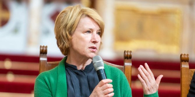 Corinna Harfouch, Schauspielerin, spricht bei einer Pressekonferenz zu den Berliner Dom Konzerten im Berliner Dom.