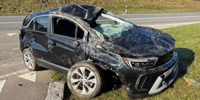 Hauptwil-Gottshaus TG: Mit Auto überschlagen. Hauptwil-Gottshaus TG