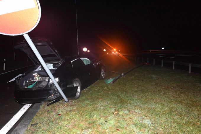 Beim Unfall entstand ein Sachschaden. Sachschaden