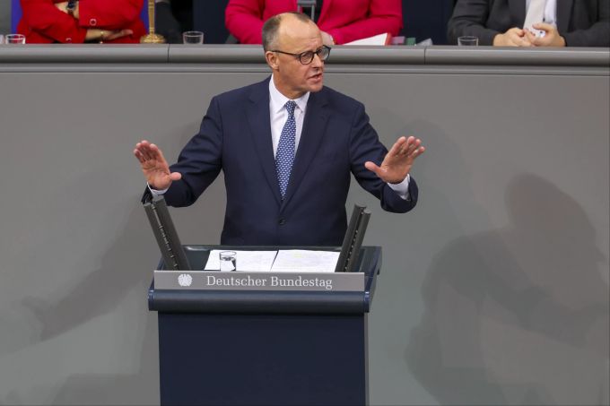 Merz reagierte in derselben Sendung empört. «Ich verbitte mir das, dass der Herr Bundeskanzler mich in dieser Art und Weise hier persönlich bezeichnet und angreift.» Friedrich Merz