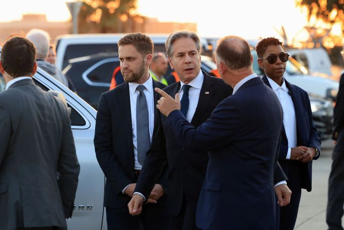US-Aussenminister Blinken hat mit Israels Premier Netanjahu über eine Waffenruhe im Israel-Gaza-Konflikt gesprochen. Blinken Tel Aviv