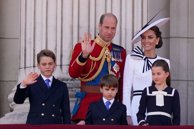 Prinz William und seine Familie auf dem Balkon des Buckingham-Palasts. Prinz William