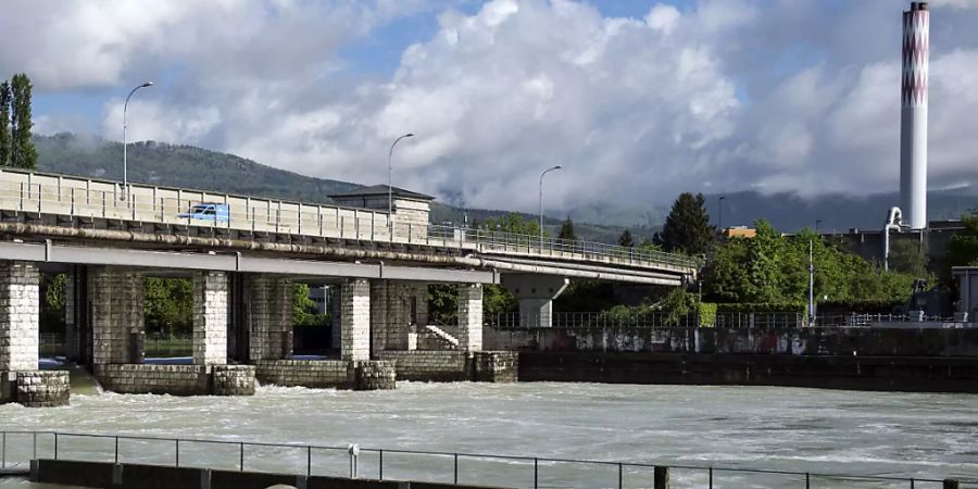 Das Wehr Port bei Biel im Mai 2015.