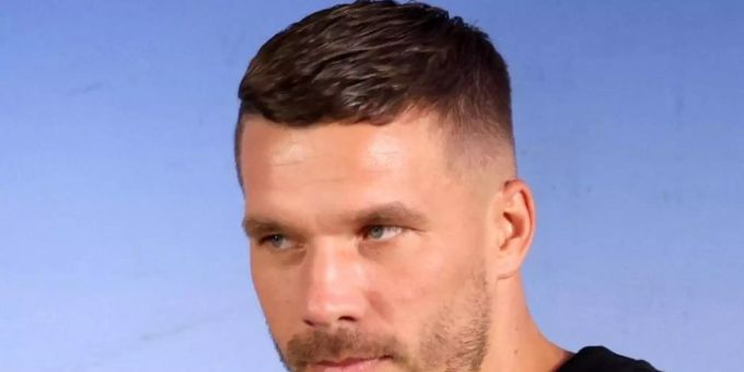 Ex-Nationalspieler Lukas Podolski ist gegen den Videobeweis und eine WM alle zwei Jahre. Foto: Andrzej Grygiel/PAP/dpa Ex-Nationalspieler Lukas Podolski ist gegen den Videobeweis und eine WM alle zwei Jahre. Foto: Andrzej Grygiel/PAP/dpa