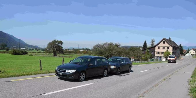 Es entstand Sachschaden an beiden Autos. Unfall