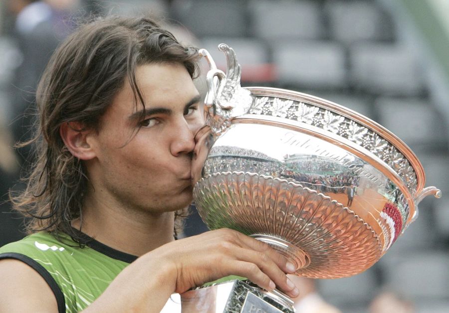 Kurz nach seinem 19. Geburtstag holte Rafael Nadal in Paris seinen ersten Major-Titel.