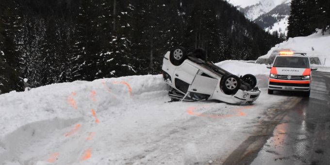 Verkehrsunfall in Davos. Verkehrsunfall in Davos.