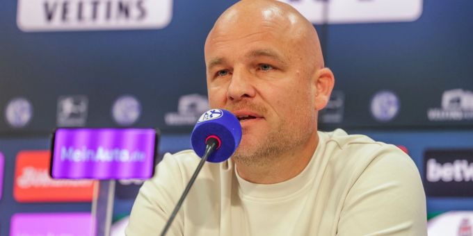 Sportdirektor Rouven Schröder wird den FC Schale 04 verlassen. Tim Rehbein/dpa FC Schalke 04