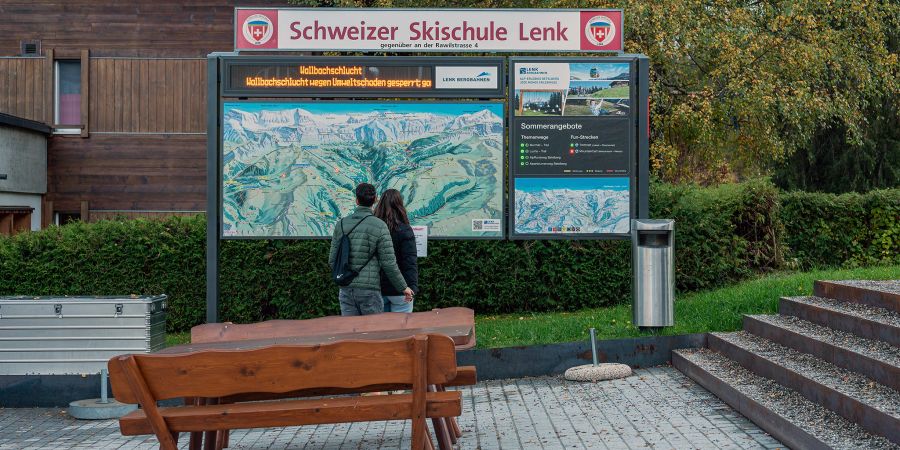 Tafel Schweizer Skischule Lenk in Lenk. - Lenk
