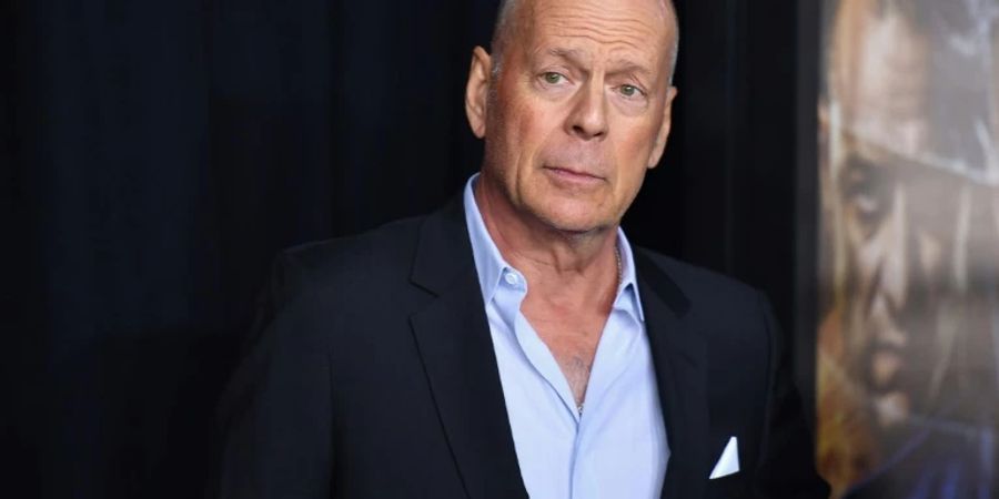 Bruce Willis leidet an einer Demenzerkrankung, für die es keine Behandlungsmöglichkeit gibt.